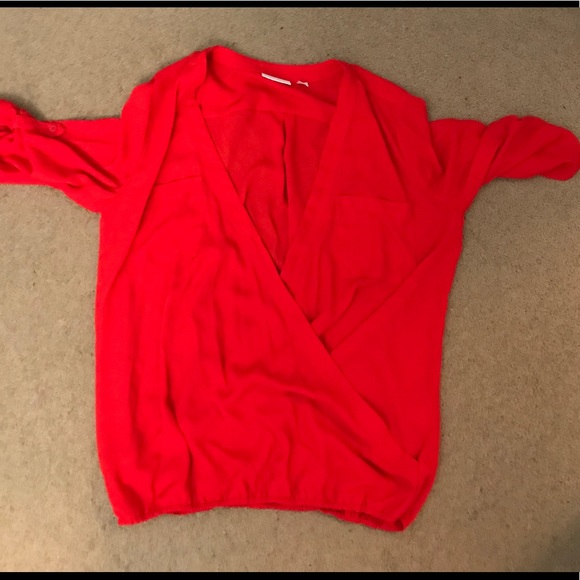 3/4 Formal V-Neck Top - Picture 1 of 5